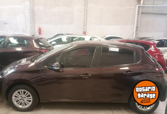 Autos - Peugeot 208 2019 Nafta 62000Km - En Venta