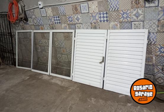 Hogar - Ventanas sin marcos y 1 mosquitero y 2 ventanas con vidrio - En Venta