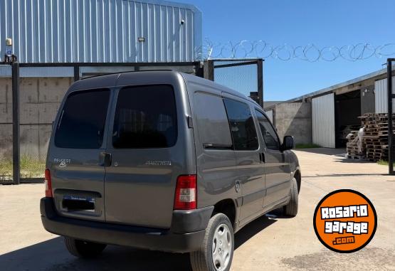 Utilitarios - Peugeot Partner 2019 Nafta 155800Km - En Venta