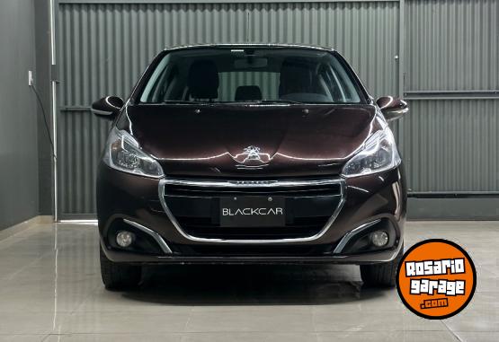 Autos - Peugeot 208 allure 2017 Nafta 93000Km - En Venta