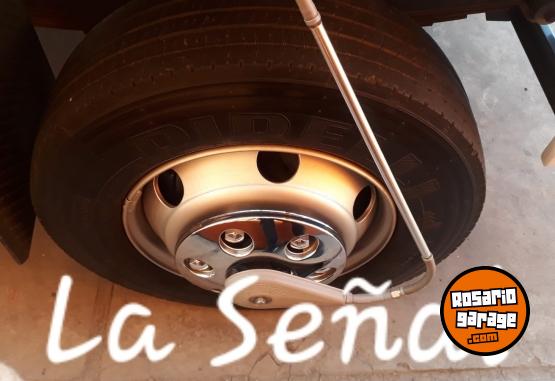 Camiones y Gr�as - Mercedes Benz 710 - En Venta