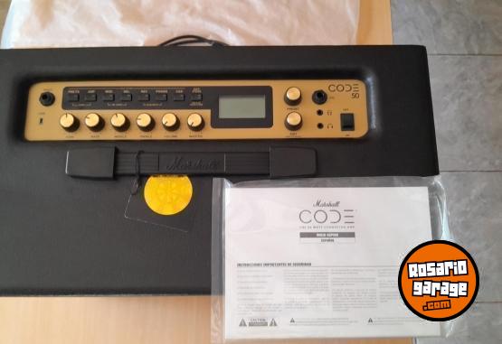 Instrumentos Musicales - Guitarra squier+amplificador marshall code50 - En Venta