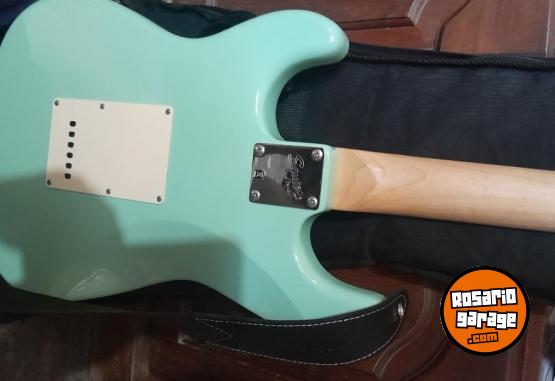 Instrumentos Musicales - Guitarra squier+amplificador marshall code50 - En Venta