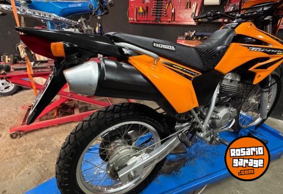 Motos - Honda Tornado XR 2010 Nafta 40000Km - En Venta