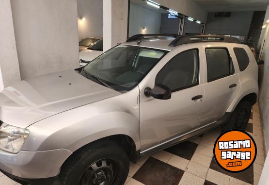 Autos - Renault Duster 2011 GNC 142000Km - En Venta