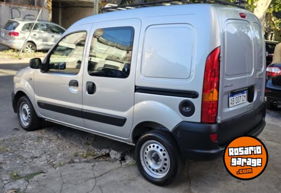 Utilitarios - Renault Kangoo 2017 Nafta 60000Km - En Venta