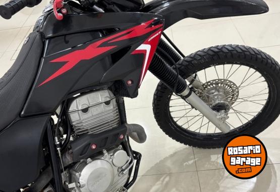 Motos - Honda Tornado 2020 Nafta 19000Km - En Venta