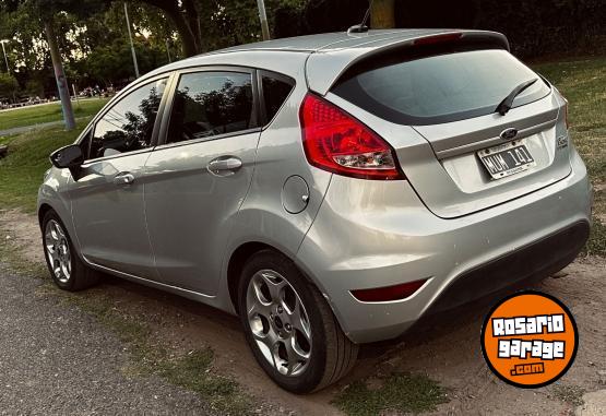 Autos - Ford Fiesta Kinetic Titanium 2013 Nafta 121000Km - En Venta