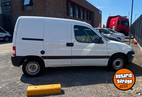 Utilitarios - Citroen Berlingo 2014 Nafta 258000Km - En Venta
