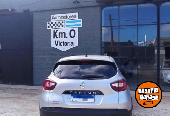 Autos - Renault 2.0 Zen 2019 Nafta 94000Km - En Venta