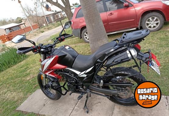 Motos - Motomel Skua aventure 250 2022 Nafta 2740Km - En Venta