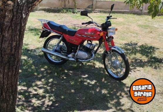 Motos - Suzuki AX 100 2024 Nafta 4000Km - En Venta