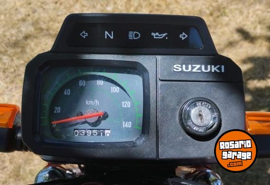 Motos - Suzuki AX 100 2024 Nafta 4000Km - En Venta