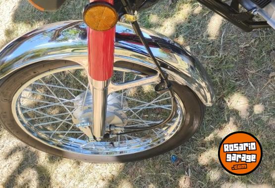 Motos - Suzuki AX 100 2024 Nafta 4000Km - En Venta