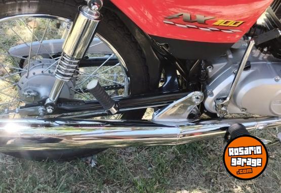 Motos - Suzuki AX 100 2024 Nafta 4000Km - En Venta