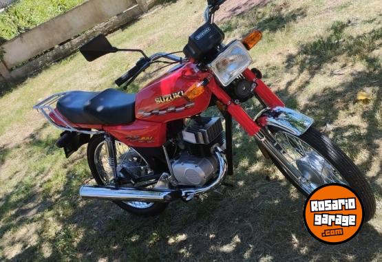 Motos - Suzuki AX 100 2024 Nafta 4000Km - En Venta