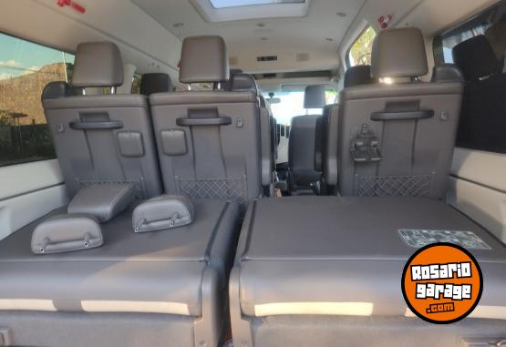 Utilitarios - Toyota Hiace 2023 Diesel 20000Km - En Venta