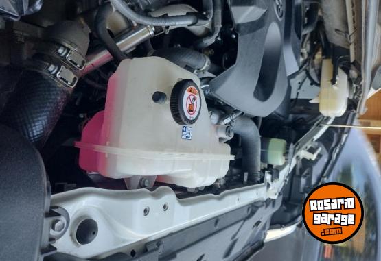 Utilitarios - Toyota Hiace 2023 Diesel 20000Km - En Venta