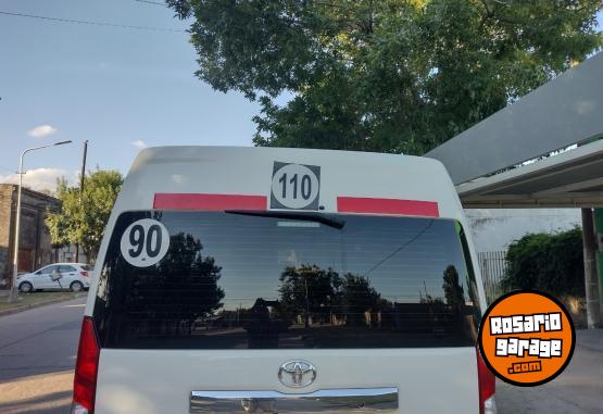 Utilitarios - Toyota Hiace 2023 Diesel 20000Km - En Venta