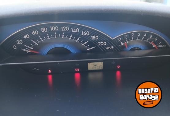 Autos - Toyota Etios xls 2014 Nafta 124000Km - En Venta