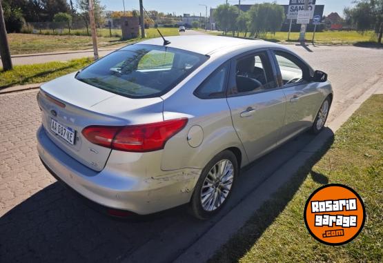 Autos - Ford Focus 2.0 SE Plus 2016 Nafta 245000Km - En Venta