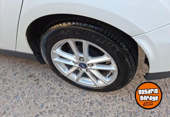 Autos - Ford FOCUS 3 2019 Nafta 63300Km - En Venta