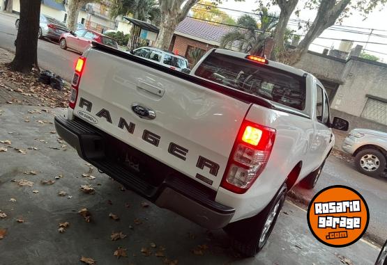 Camionetas - Ford Ranger XLS 3.2 2020 Diesel 60000Km - En Venta