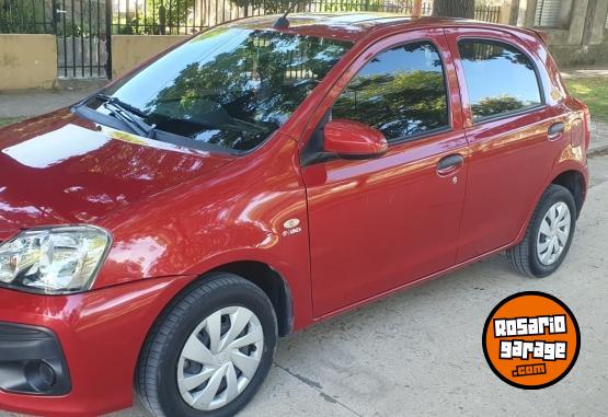 Autos - Toyota Etios x 2022 Nafta 47000Km - En Venta