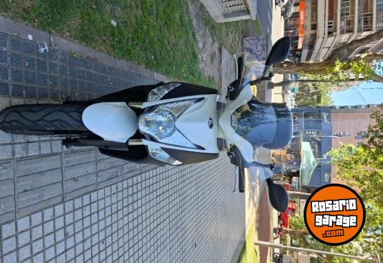 Motos - Kymco Agility 200 i 2022 Nafta 7700Km - En Venta
