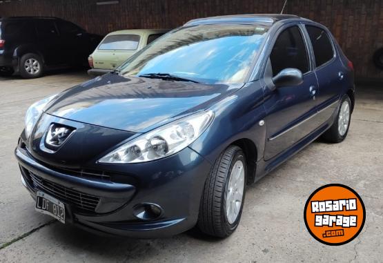 Autos - Peugeot 207 2011 Nafta 107000Km - En Venta