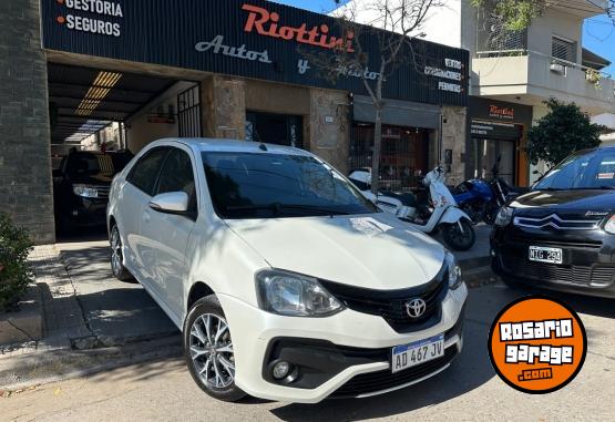 Autos - Toyota ETIOS XLS L/18 2019 Nafta 115000Km - En Venta