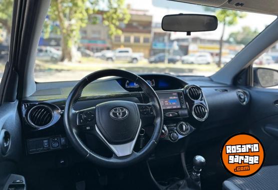 Autos - Toyota ETIOS XLS L/18 2019 Nafta 115000Km - En Venta