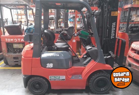 Camiones y Gr�as - AUTO ELEVADOR TOYOTA - En Venta