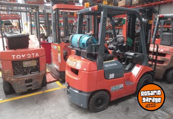 Camiones y Gr�as - AUTO ELEVADOR TOYOTA - En Venta