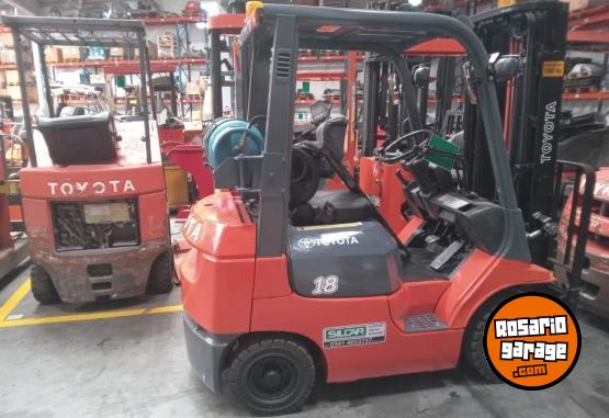 Camiones y Gr�as - AUTO ELEVADOR TOYOTA - En Venta