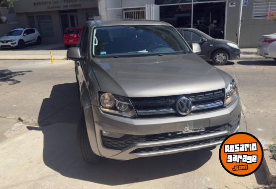 Camionetas - Volkswagen AMAROK 2.0 TD 4X2 DC COM 2023 Diesel 46000Km - En Venta