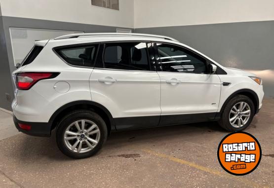 Camionetas - Ford Kuga Sel 2.0 4x4 2018 Nafta 95000Km - En Venta