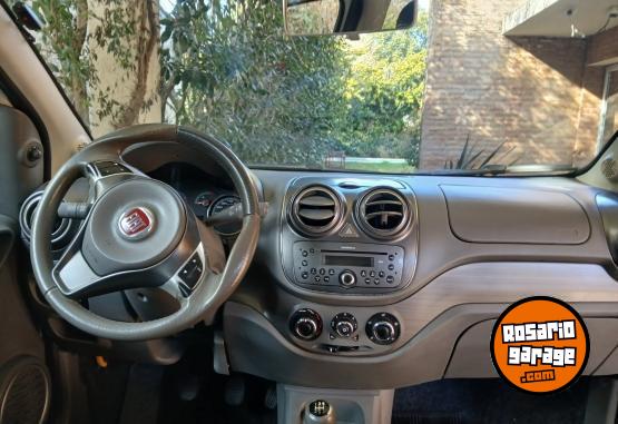 Autos - Fiat Palio essence 2014 Nafta 151000Km - En Venta