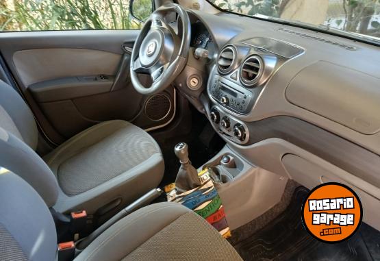 Autos - Fiat Palio essence 2014 Nafta 151000Km - En Venta