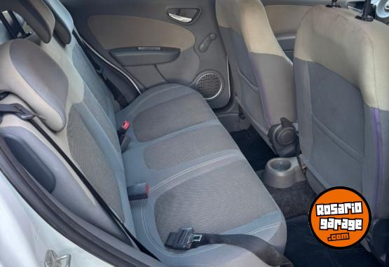 Autos - Fiat Palio essence 2014 Nafta 151000Km - En Venta