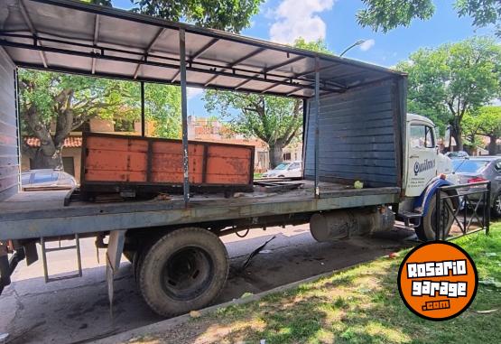 Camiones y Gr�as - Mercedes Benz 1114 - En Venta