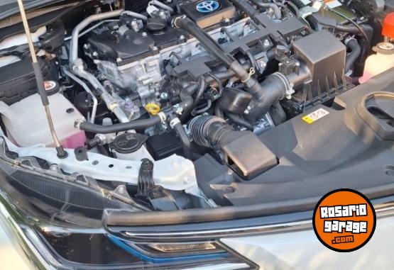 Autos - Toyota COROLLA SEG HIBRIDO 2023 Electrico / Hibrido 44000Km - En Venta