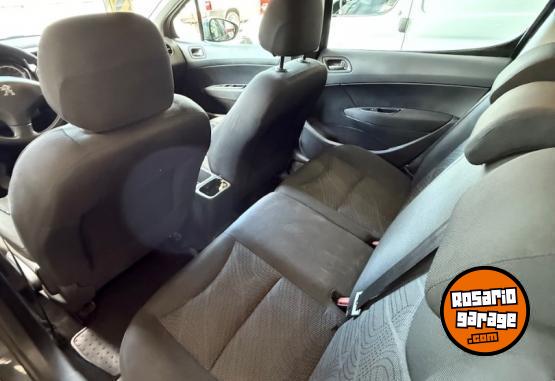 Autos - Peugeot 308 2014 Nafta 129000Km - En Venta