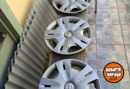 Accesorios para Autos - Tazas originales Nissan r 15 - En Venta