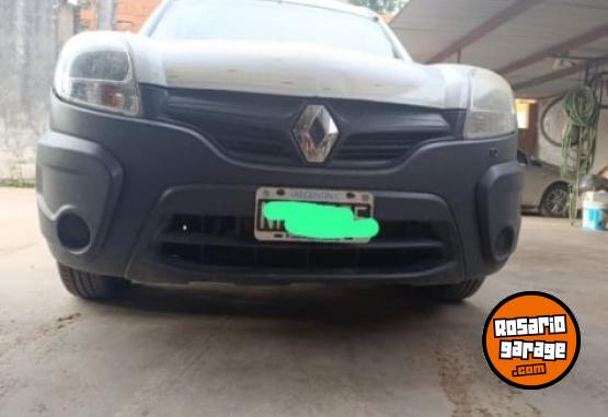 Utilitarios - Renault Kangoo 2014 Nafta 230000Km - En Venta
