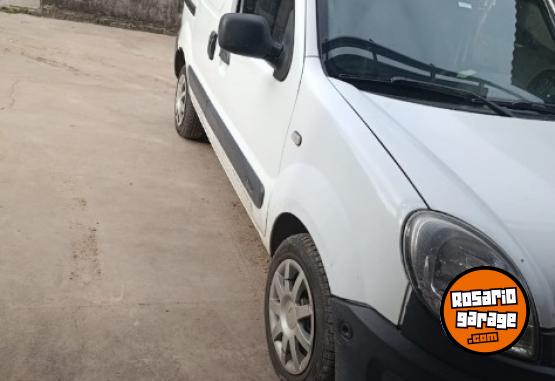 Utilitarios - Renault Kangoo 2014 Nafta 230000Km - En Venta