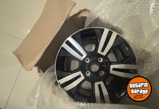 Accesorios para Autos - Llanta Original Volkswagen Up Pepper Negra + Goma - En Venta