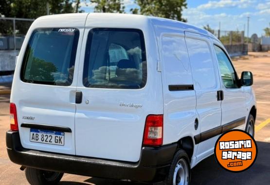 Utilitarios - Citroen Berlingo 2017 Nafta 38000Km - En Venta
