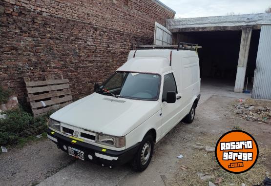 Utilitarios - Fiat Fiorino 2000 Diesel 315000Km - En Venta