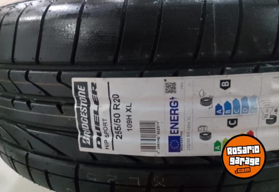 Accesorios para Autos - Llanta y cubierta para Amarok v6 2025 - En Venta